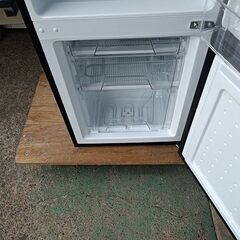 アイリスオーヤマ　IRSD-14A-B　２ドア冷蔵庫　黒色　142L『中古美品』2021年