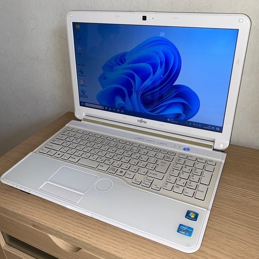 SSD256GB富士通ノートパソコン