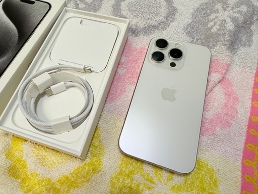 iPhone15 ProMax 256GB本体 【背面ひび割れあり】SIMフリー 【公式通販】