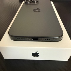 美品！iPhone15promax　256GB ブラックチタニウム SIMフリー　おまけ付き　