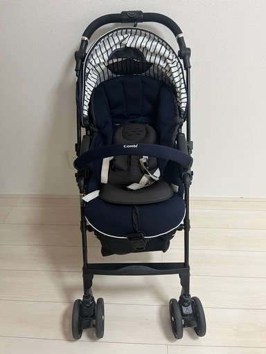 コンビ　ベビーカー　メチャカルハンディ　オート4キャス　compact
