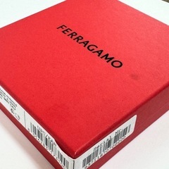 未使用のフェラガモカードケース