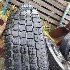 タイタン，ダブルキャブ195-80-15 ２本・155R12 4本！スタッドレス