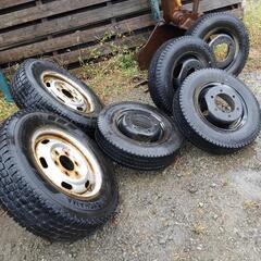 タイタン，ダブルキャブ195-80-15 ２本・155R12 4本！スタッドレス