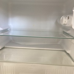 美原店　2021年製　小さめ　2ドア　単身 COMFEE\' 冷蔵庫 90L 2ドア 右開き ホワイト RCT90WH/E 耐熱天板