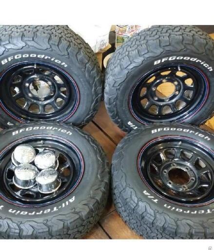 車のタイヤ  4本セット