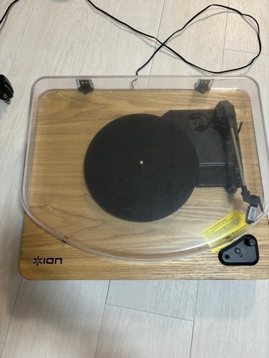 レコードプレーヤー　ION