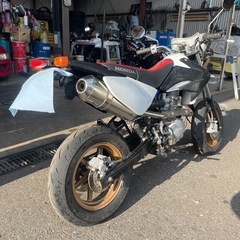 ホンダXR100モタード　1オーナー社外マフラー社外キャブカスタム多数　 鹿児島 ホンダXR100モタード 1オーナー社外マフラー社外キャブカスタム多数 鹿児島