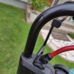 マキタ　充電式芝刈り機　MLM330D