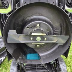 マキタ　充電式芝刈り機　MLM330D