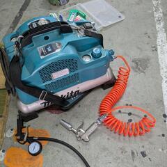 Makita AC467X5 エアコンプレッサー 18V コンパクト 付属品も付