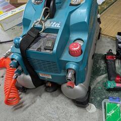 Makita AC467X5 エアコンプレッサー 18V コンパクト 付属品も付