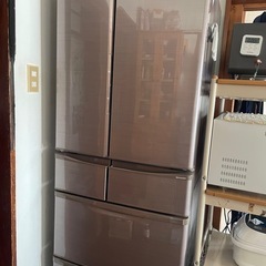 シャープ　6ドア　フレンチドア　オシャレなカラーです。