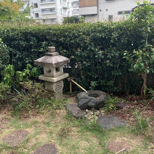 石製 灯篭　御影石　キリシタン灯篭