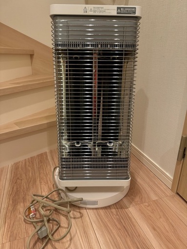 DAIKIN ダイキン　遠赤外線暖房機　セラムヒート　ヒーター　ストーブ