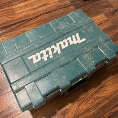 中古　マキタ　HM1213C  電動ハンマー