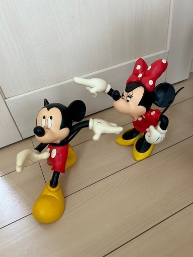 Disney ミッキーミニー　大型 フィギュア