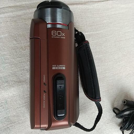 BK　JVC Everio RフルHD ビデオカメラGZ-R400-t JVC Everio R GZ-R400-W [パールホワイト] 価格比較 - 価格.com