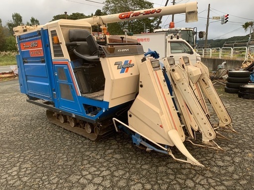HL2400G▲イセキ！コンバイン！刈り刃スペアあり！400×90×40？クローラー 値下げ交渉！3条部品取りに
