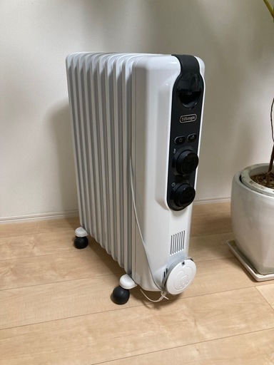 デロンギ　アミカルド　オイルヒーター