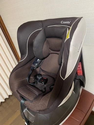 Combi   ネルーム　チャイルドシート