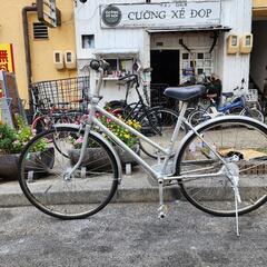 ママチャリ　ブリヂストン　２７インチ　３変速　自動ライト　カゴ　付き　シルバー　配達可能