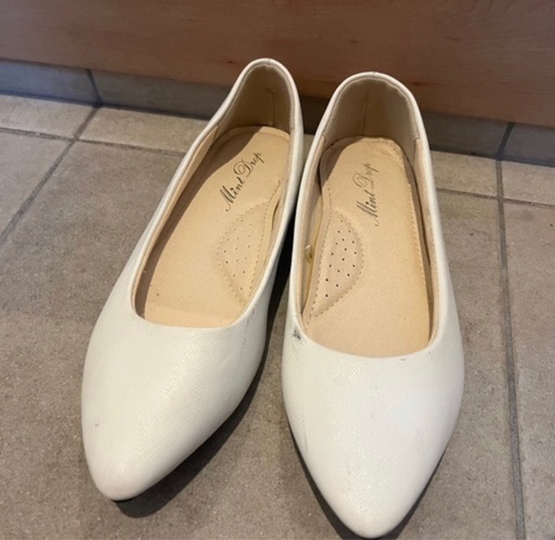 【売れました】白パンプスローヒールL等