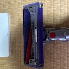 Dyson V10 SV12 コードレス掃除機　充電器付属