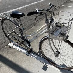 【完売御礼】【大人用】整備済 ブリヂストン 27型内装3段ギア ベルト駆動 軽量アルベルト 中古シティ自転車 白色 <自転車のオオムラ 静岡店>