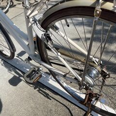 【完売御礼】【大人用】整備済 ブリヂストン 27型内装3段ギア ベルト駆動 軽量アルベルト 中古シティ自転車 白色 <自転車のオオムラ 静岡店>