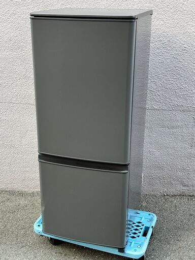 ㉟【税込み】三菱 146L 2ドア 冷蔵庫 MR-P15H-H マットチャコール 2022年製【PayPay使えます】
