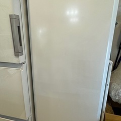定価6万！アイリスオーヤマ　冷凍庫　175L