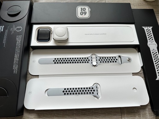 Applewatch series7 NIKE 45mm GPSモデル アップルウォッチ シリーズ7