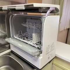 非常にお得な値段です！お車にてお引き取りに来られる方のみ希望いたします。パナソニック 電気食器洗い乾燥機 2022年製 (NP-TSK1-W)