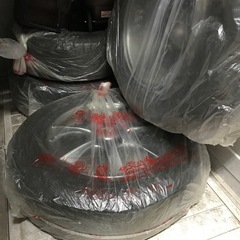 【取引済】スタッドレスタイヤ　ホイール・ナット付き　オートバックス