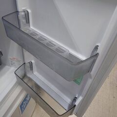 J8173 ★6ヶ月保証付★ Mitsubishi 三菱電機 冷蔵庫 Pシリーズ マットホワイト MR-P15G-W 146L 2ドア 右開きタイプ 2022年製 クリーニング済み　【リユースのサカイ柏店】　