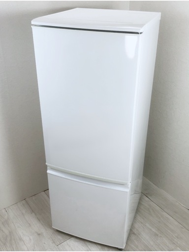 (送料無料) 2019年 極美品 167L 冷蔵庫 SHARP ゆったり大容量 霜取り不要 ③