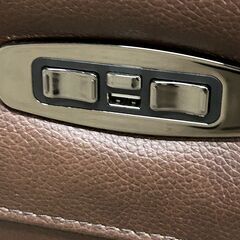 ヤマダオリジナル 電動リクライニングソファ「YES140004BK3P」