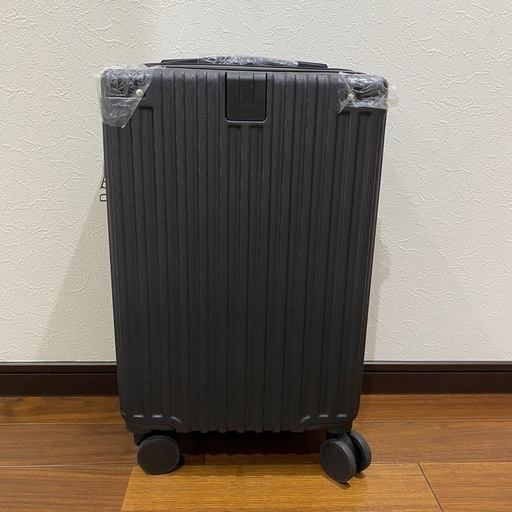 【新品未使用】スーツケース キャリーケース Sサイズ カップホルダー付き TSAロック搭載 軽量 機内持込み可 黒 ブラック 41L