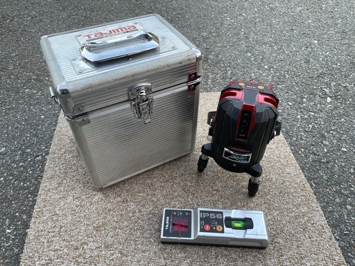 ■中古品 TAJIMA ダジマ レーザー墨出し器 AXT-KYR 受信機、ケース付き 動作問題なし■