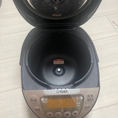 タイガー IH炊飯ジャー 5.5合炊き シャンパンゴールド JPW-A100