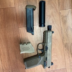 東京マルイ　ガスブロ