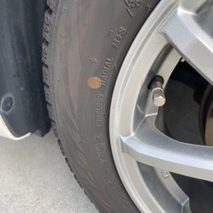 nbox(型式JF1)、ロックナット付きスタッドレスタイヤ4本セット