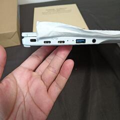 富士通 ノートパソコン 新品未使用 LIFEBOOKWU2/H1 超軽量878g