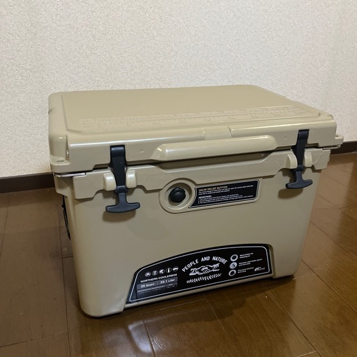 フィールドア　ノーザンクーラーボックス35Q 美品