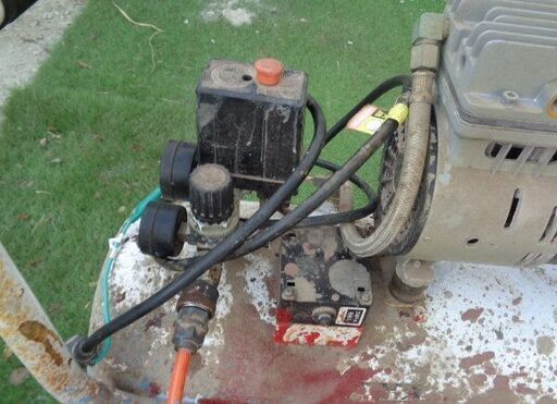 販売 塗装用・空気入れにコンプレッサーとエアータンク