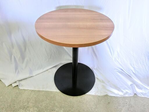 オフィスコム カフェテーブル Lesir