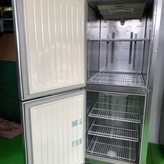 パナソニック たて型冷凍冷蔵庫：KBシリーズ SRR-K681CB 2020年製 パナソニック たて型冷凍冷蔵庫：KBシリーズ SRR-K681CB 2020年製