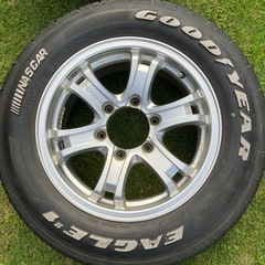 【値下げ】ハイエース200系 4WD/2WD兼用　インチアップアルミホイール＆タイヤセット