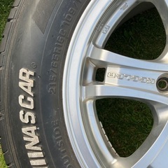 【値下げ】ハイエース200系 4WD/2WD兼用　インチアップアルミホイール＆タイヤセット